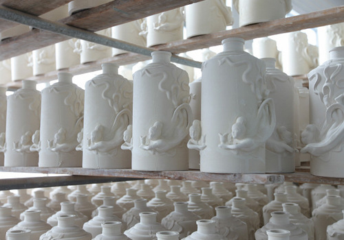 景德鎮(zhèn)陶瓷酒瓶 三雄丹青瓷3斤酒壇的藝術(shù)與實用